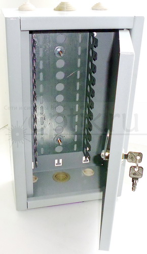 Бокс 100х2, под плинт PLUS, хомут, металл, замок Бокс 100х2, под плинт PLUS, хомут, металл, замок